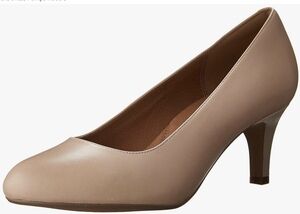 Clarks Heavenly Heart Nude Leather Pump - NEW